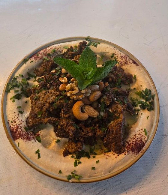 Hummus Bil Lahm